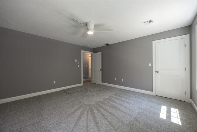 Photo - 122 Canal St