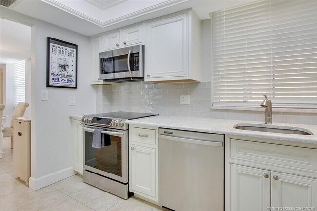 Photo - 3442 NE Causeway Blvd Unidad 103