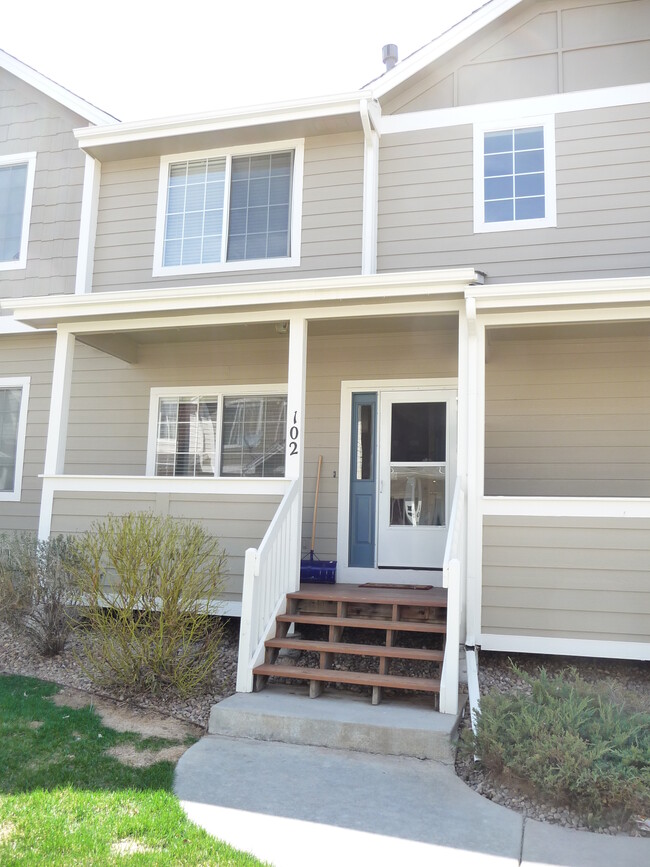 Exterior front yard - 19249 E Carolina Dr Townhome