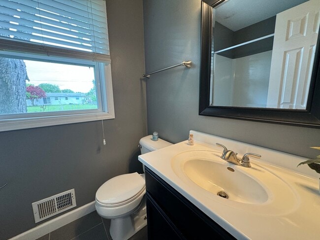 Photo - MODERN OASIS ALERT: 3 Bed, 1 Bath Retreat!