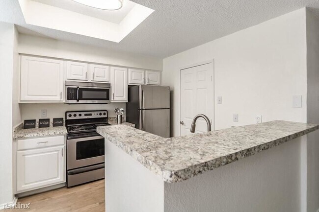 Photo - 2 br, 2 bath Condo - 601 N Park Blvd Flat ...