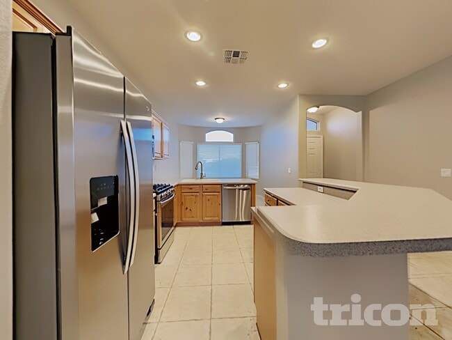 Photo - 117 S 125th Ave