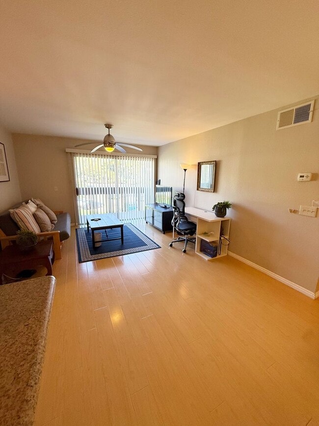 Photo - Beautiful 2 Bed/2 Bath Condo for Rent in M... Unidad 213