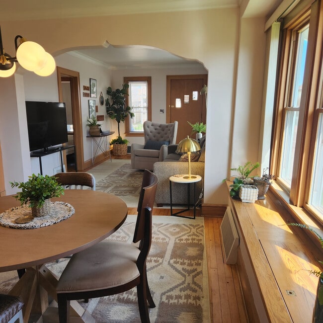 Sunny Dining Room - 1710 S 14th St