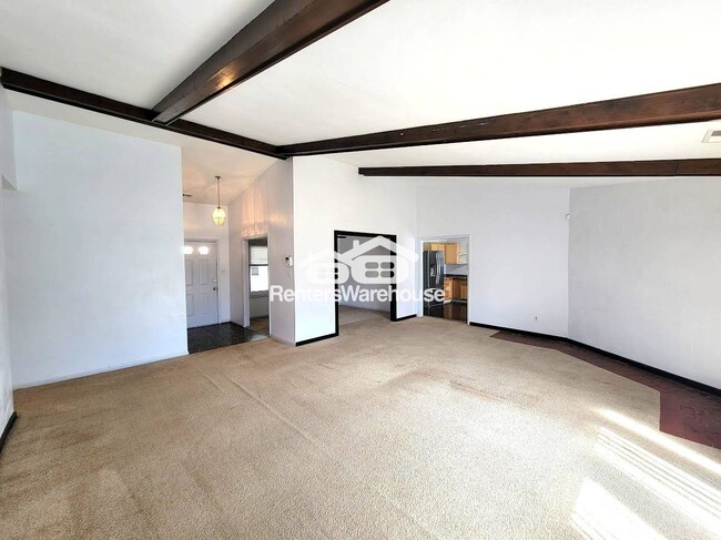 Photo - 1412 Bayberry Ct S