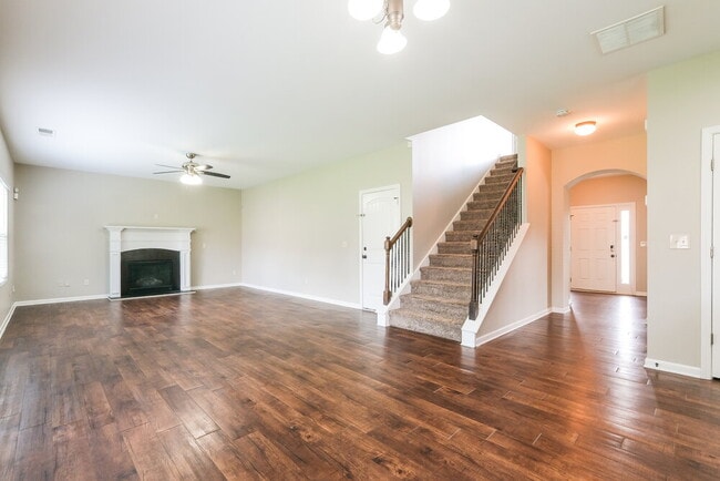 Photo - 2127 Juniper Ives Ct SE