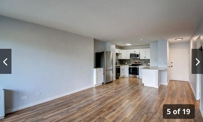 Building Photo - 888 N Logan St Unit 4f