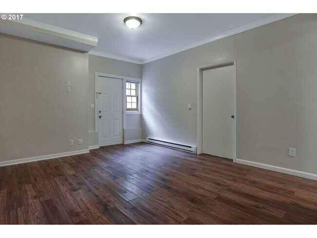 Photo - BS1074 Unidad #A