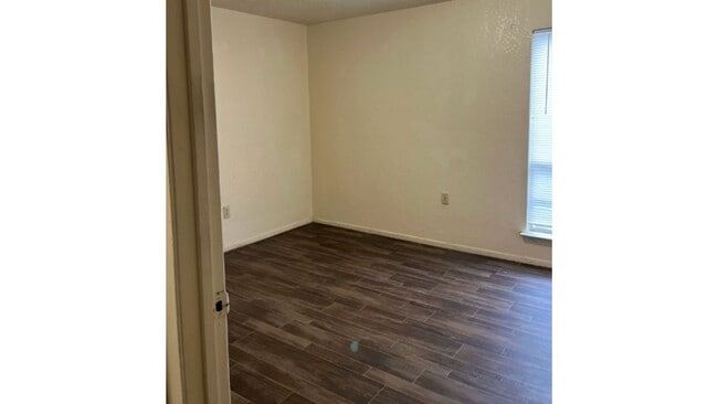 Photo - 1201 Edmiston Dr