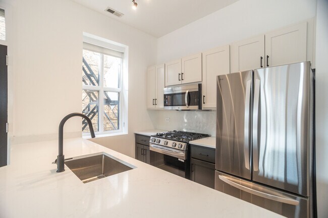 Photo - 3817 N Fremont St Unidad 1R