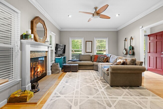 Photo - Available Late January! Stunning 3 bedroom home with fenced yard!