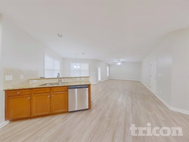 Photo - 2017 Rockycreek Ln