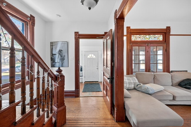 Photo - 1112 Garnett Pl