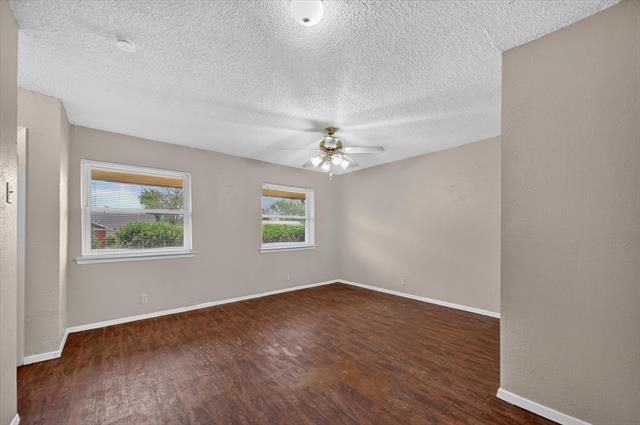 305 Cliff Dr