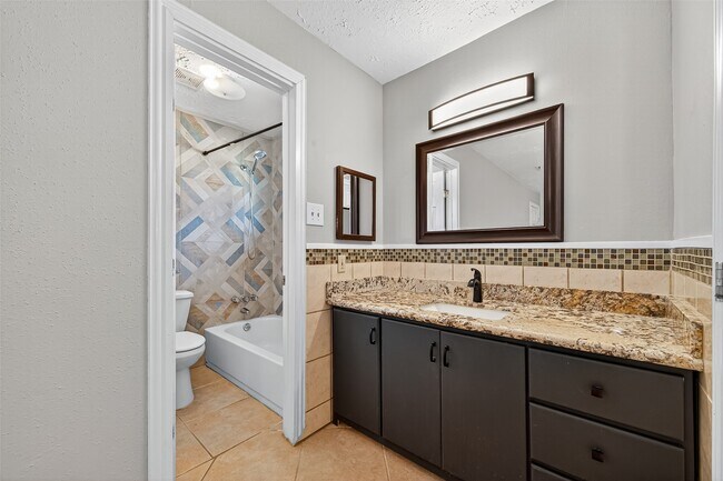 Photo - 7414 Breccia Dr