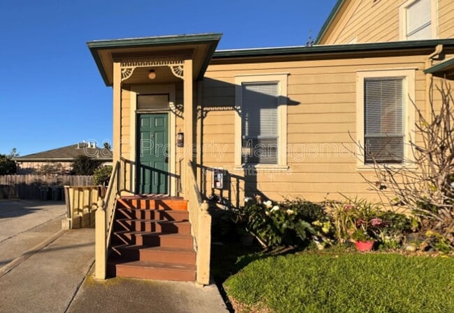 Photo - 2 Cassidy St Unit 2-6