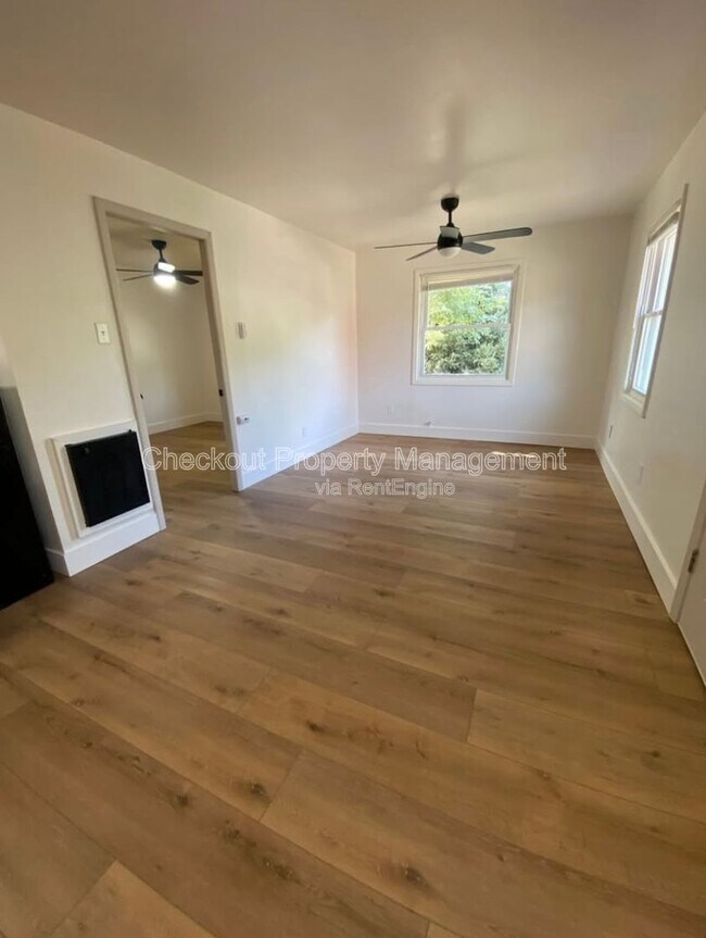 Photo - 120 Bellerive Blvd