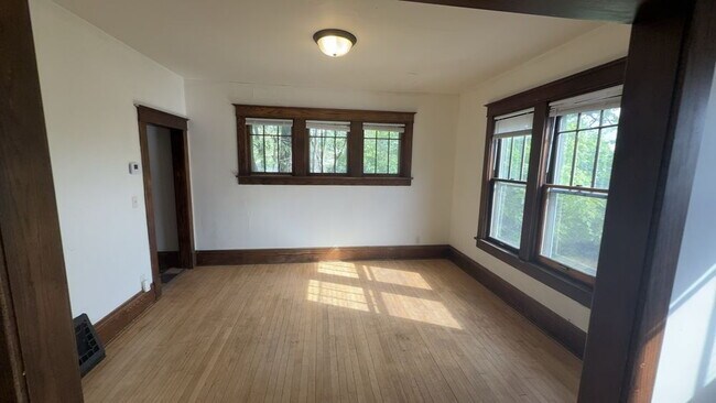 Photo - Huge 5 Bed 2 Bath home near UWEC with big bedrooms!