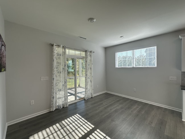 Photo - 7125 Crested Iris Pl