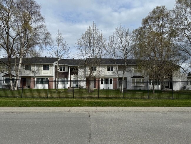 Building Photo - 3345 Mt Vernon Ct