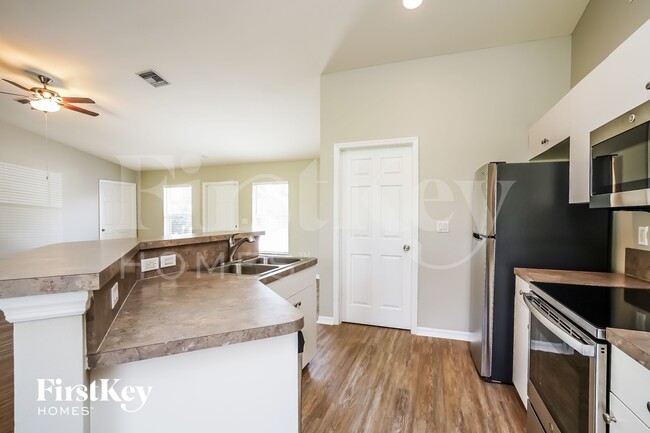 Photo - 2023 Grayson Ave