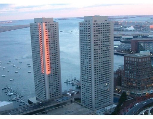 Photo - 85 E India Row