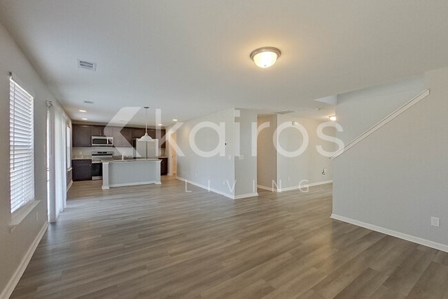 Photo - 102 Colonial Wy