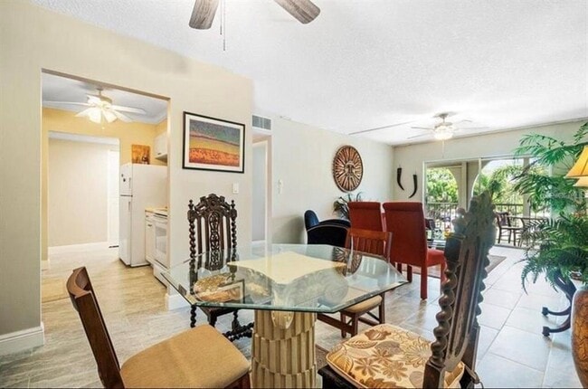 250 NE 20th St Unit 3030