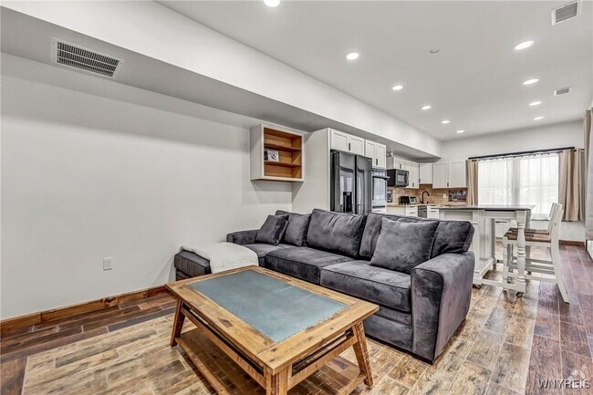 Building Photo - 4775 Boncrest Dr E Rental
