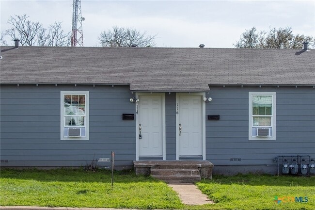 Building Photo - 116 W Avenue A Unit A