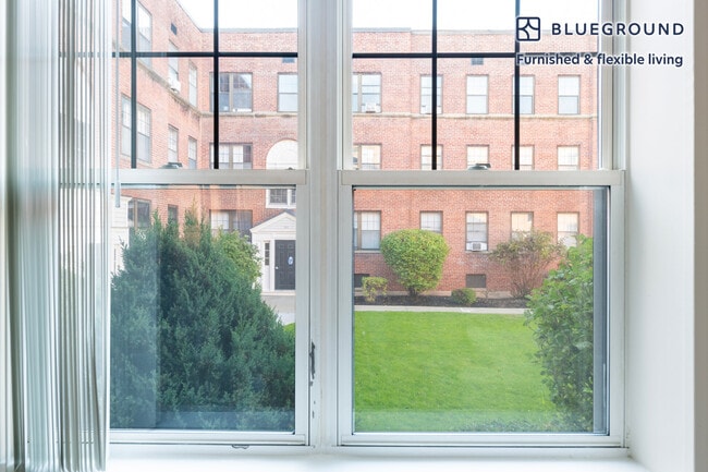 Photo - 266 Harvard St Unidad FL1-ID1273