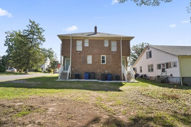 Photo - 2842 Bon Air Ave