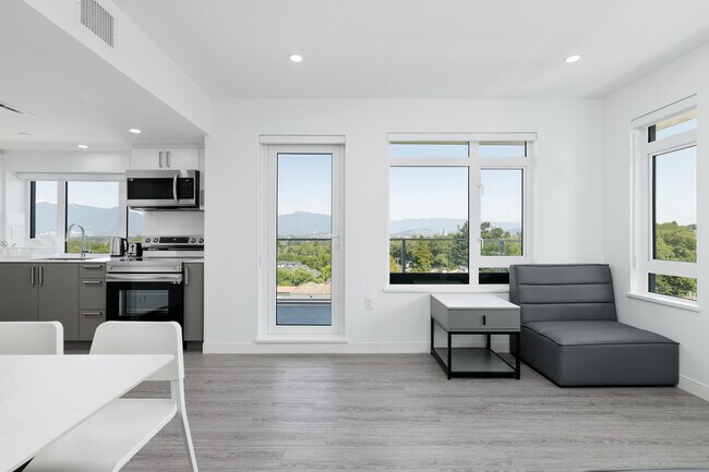 Photo - GEC - Kingsway