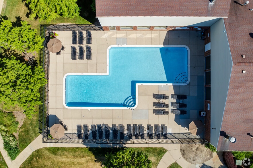 Waterford Place Apartments