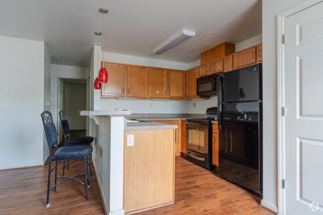 2BR, 1BA - 926SF - Kitchen