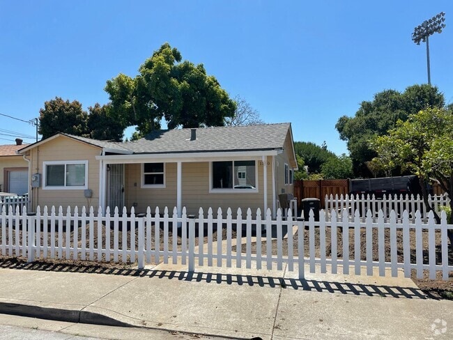 Building Photo - I Street Unit 1330 Rental