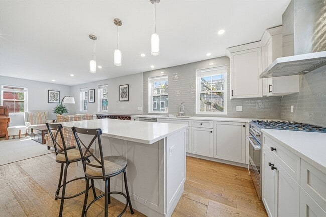 Photo - 61 Prince St Unit 75