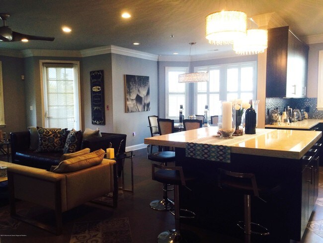 22 Cooper Ave Unit 105