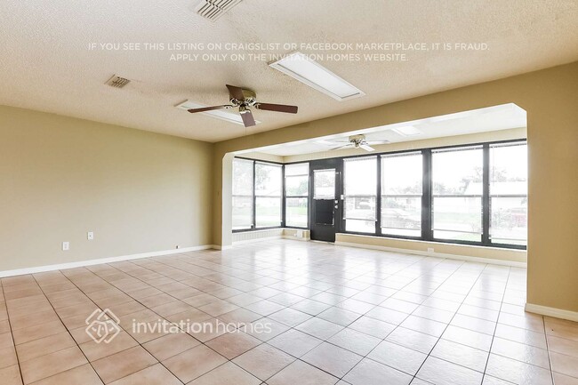 Photo - 1601 Stafford Rd