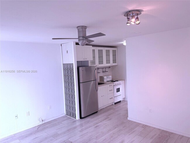 Photo - 919 Michigan Ave Unit 11