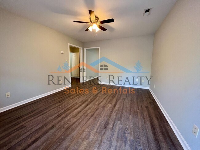 Photo - 2 Bedroom Townhouse with Yard