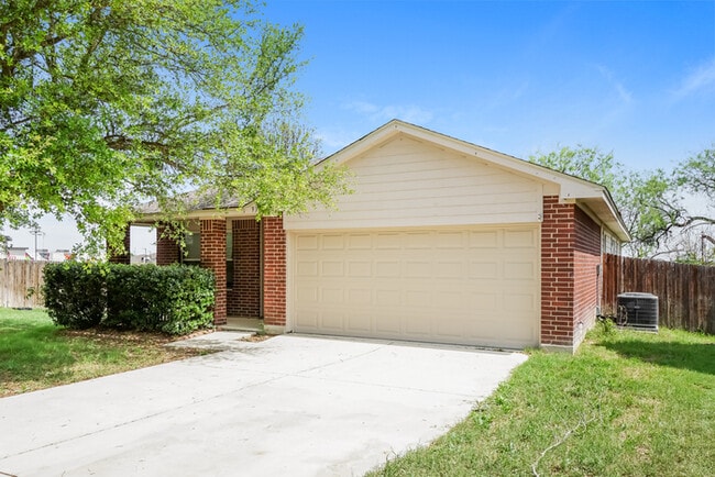 Photo - 930 Amber Knoll