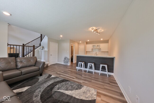 Photo - 13496 Erlen Dr