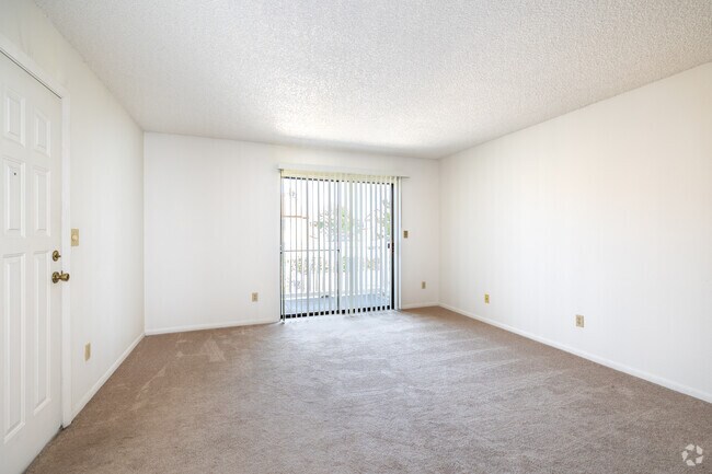 2BR, 1BA - 800SF - Living Room