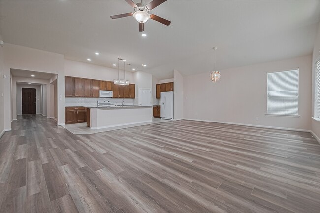 Building Photo - 28522 Cabrera Hill Ln Rental
