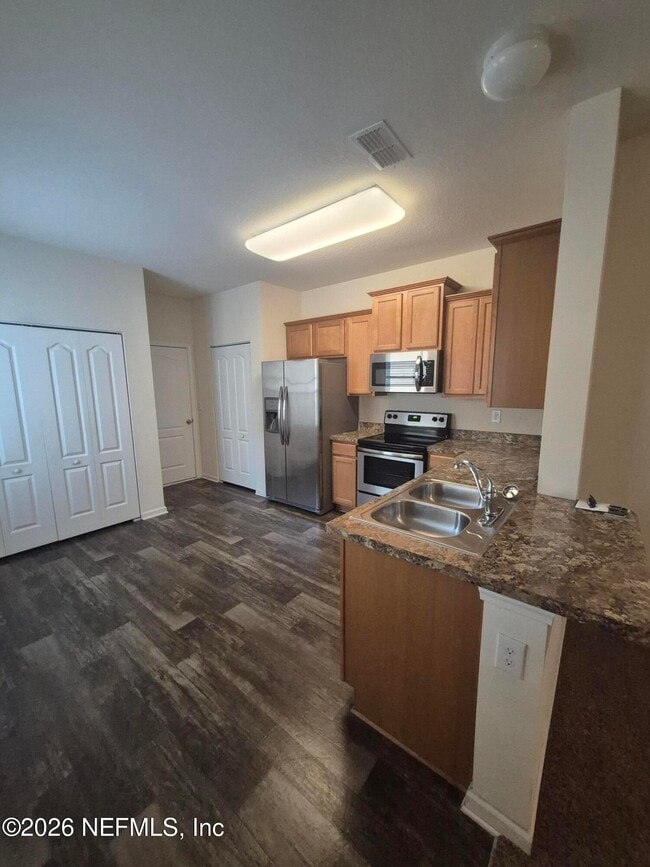 Photo - 141 Whitland Wy