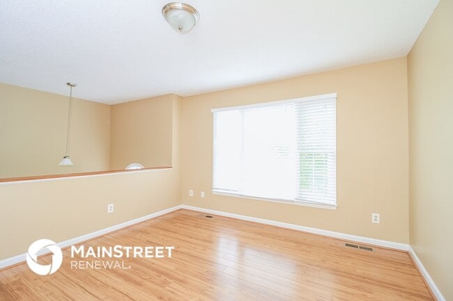 Photo - 115 Sedgewick Ridge Ct