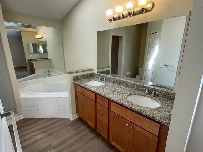 Building Photo - 472 Winding Oak Ln Rental