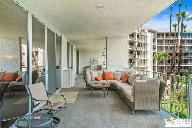 900 Island Dr Unit 313