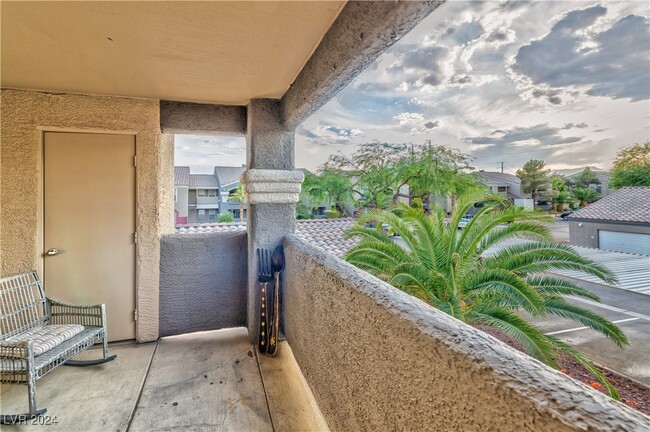 Photo - 5055 W Hacienda Ave Condominio Unidad 2156